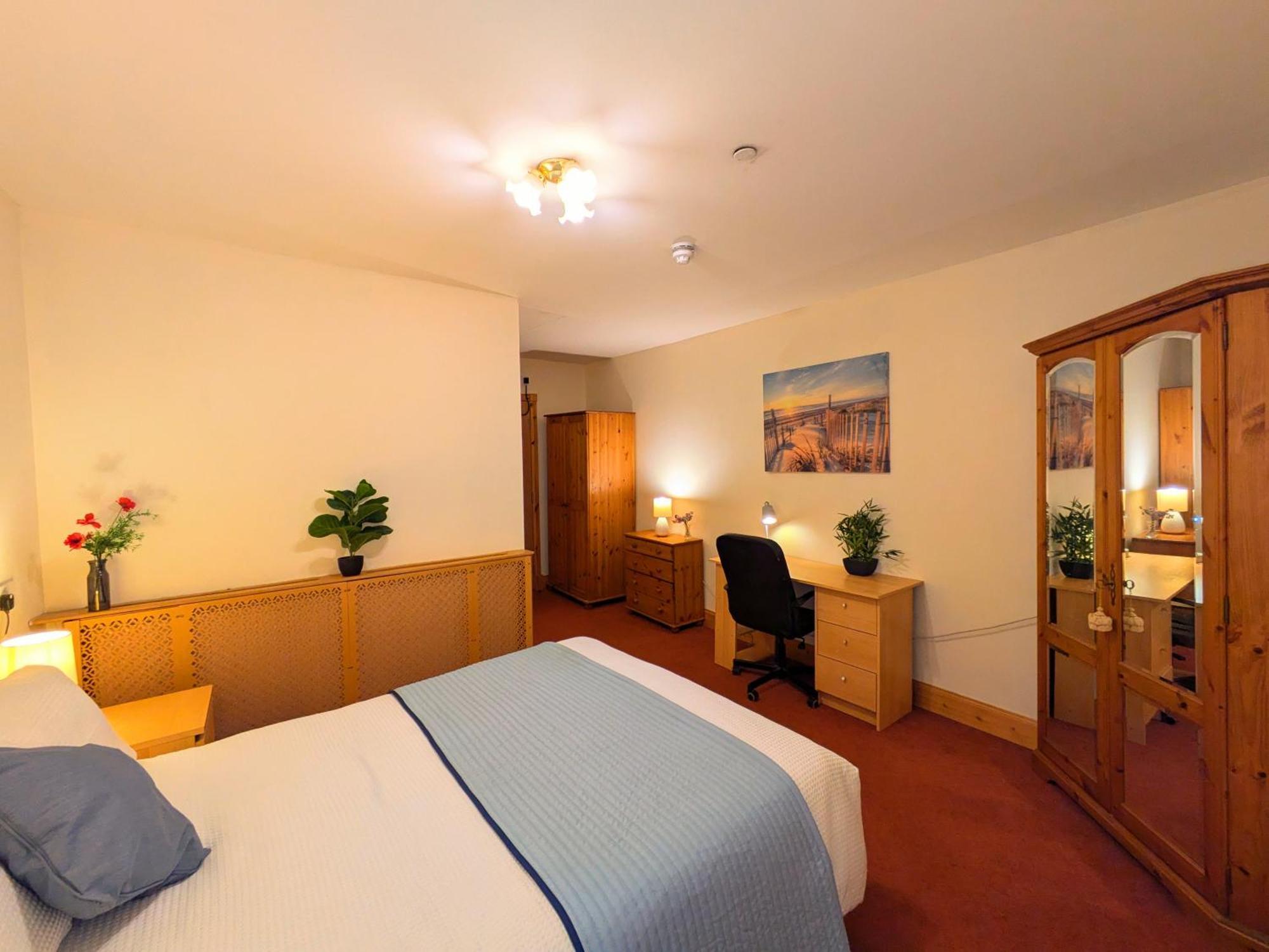 Hollybank - Ensuite Room & Use Of Large Shared Kitchen Dumfries Exteriör bild
